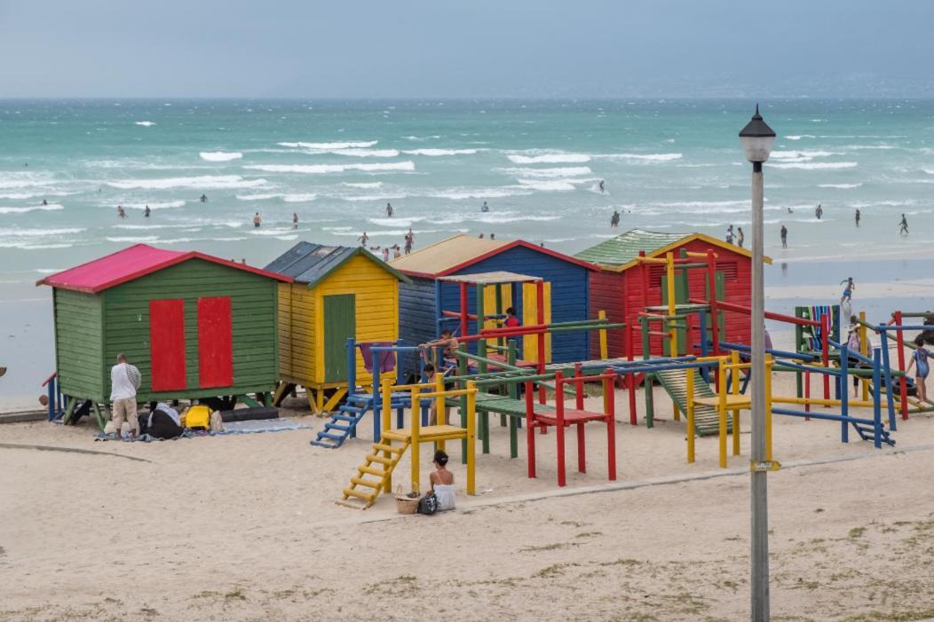 At The Beach - Muizenberg 开普敦 外观 照片