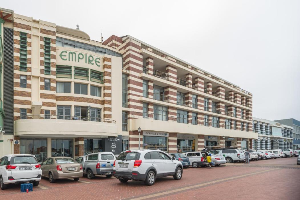At The Beach - Muizenberg 开普敦 外观 照片